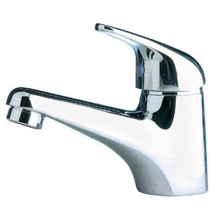 Barka blandingsbatteri mm6000 med brusehoved i rustfrit stål, mounted on a boat sink.