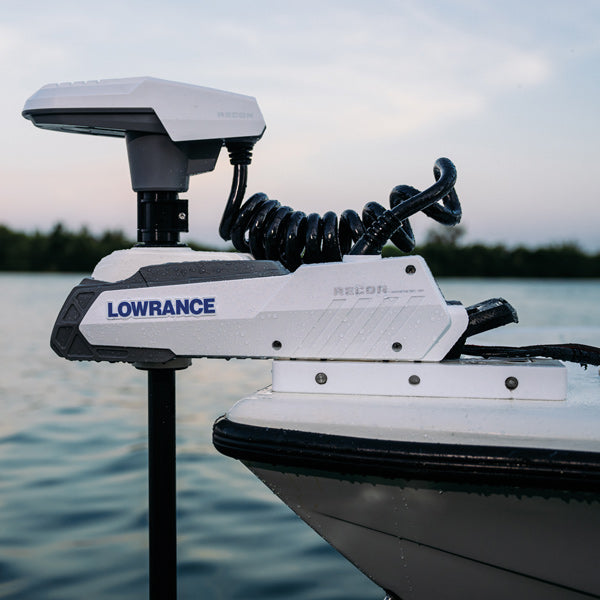 Lowrance RECON motor med tilbehør på båd