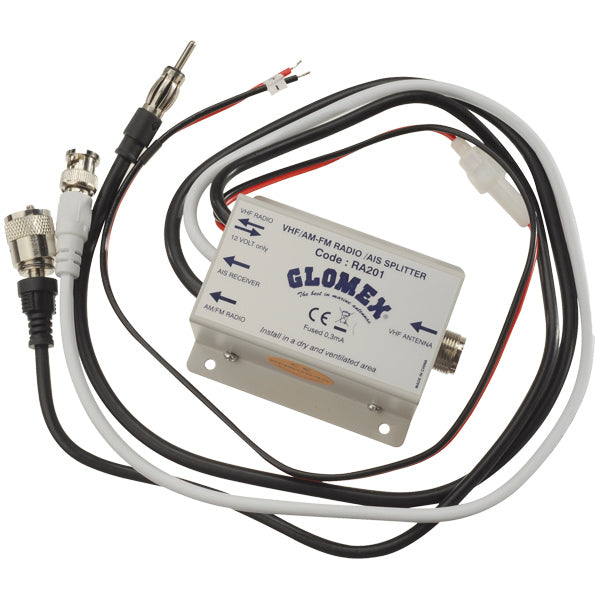 Glomex RA201 VHF/AM-FM/AIS splitter set forfra, med tilslutninger.