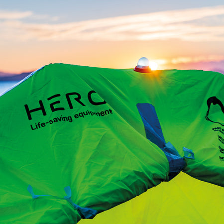 Hero redningsflåde, samlet i container til transport.