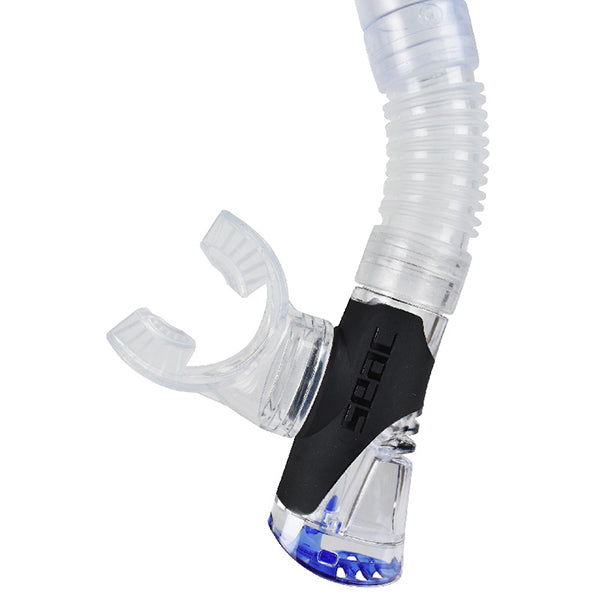 Seac Fast Tech snorkel brugt under dykning i klart vand