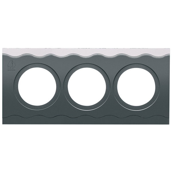 BEP monteringspanel i størrelsen 69×69 mm, klar til installation på båd.