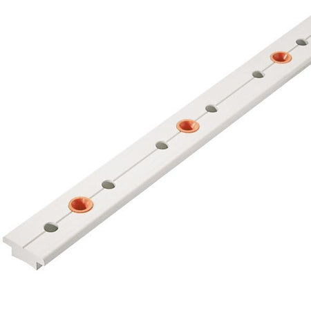 Ronstan T-skinne 32mm i nærbillede med detaljer