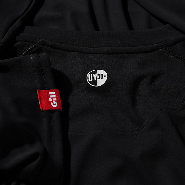 Gill UV011 T-shirt i brug, perfekt til sejlads