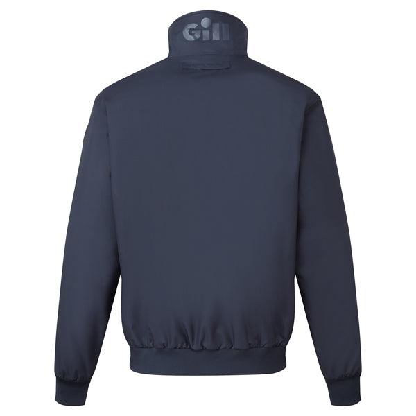 Gill CR01 Crew jakke i brug, bådetilbehør iført af en person på sejlads.