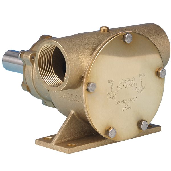 Jabsco impeller pumpe set fra siden, klar til installation på båd.