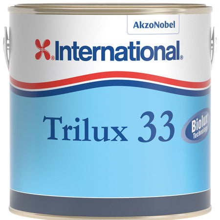 Rød International Trilux 33 bundmaling, præsenteret i sin emballage.