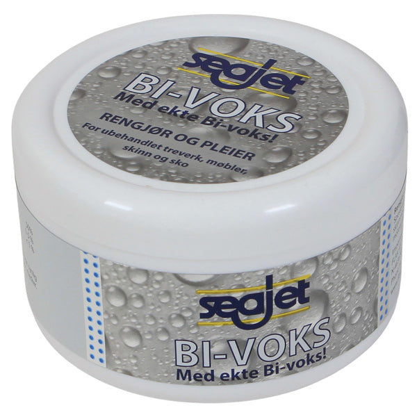 Seajet bi-voks påført bådskrog, der viser beskyttende lag.