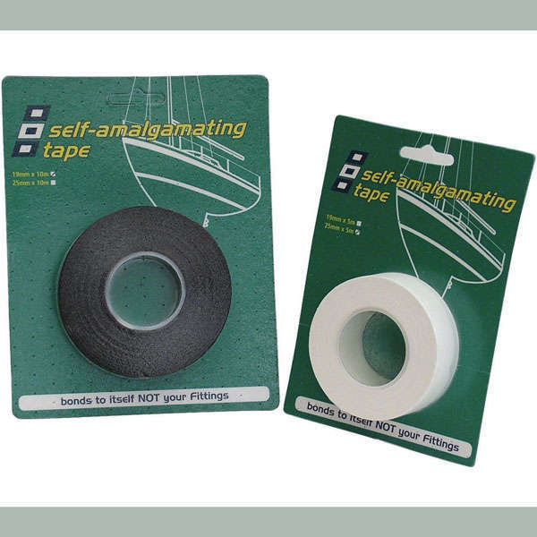 PSP vulkaniserende tape i sort, 25mm x 5m rulle, præsenteret på hvid baggrund