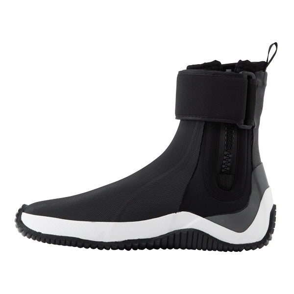 Gill 966 Aero støvle vist fra siden, der viser det slanke design.