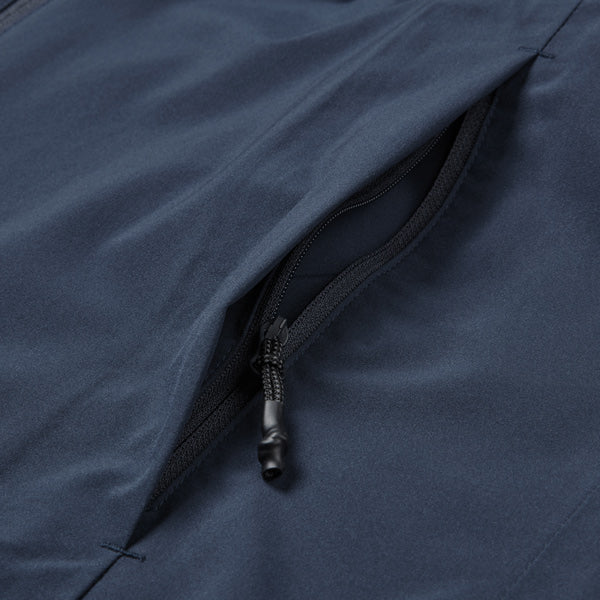 Gill WA01J Voyager Jakke iført af person under sejlads
